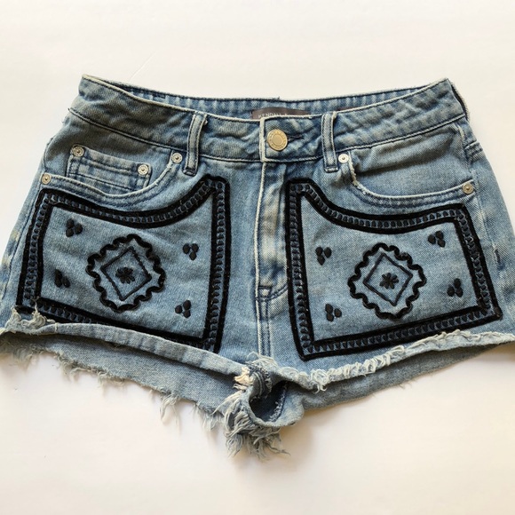 Kendall & Kylie Pants - Kendall & Kylie High Rise Shorts 🌺